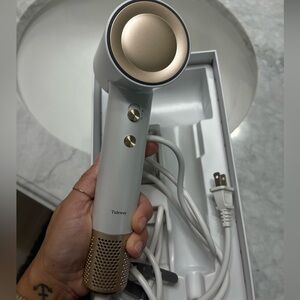 The viral Tideway Blow dryer
